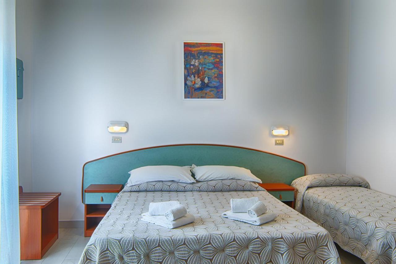 Hotel Raimondi Bellaria-Igea Marina Esterno foto