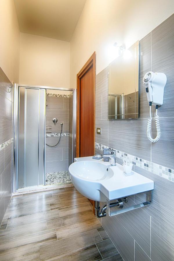 Hotel Raimondi Bellaria-Igea Marina Esterno foto