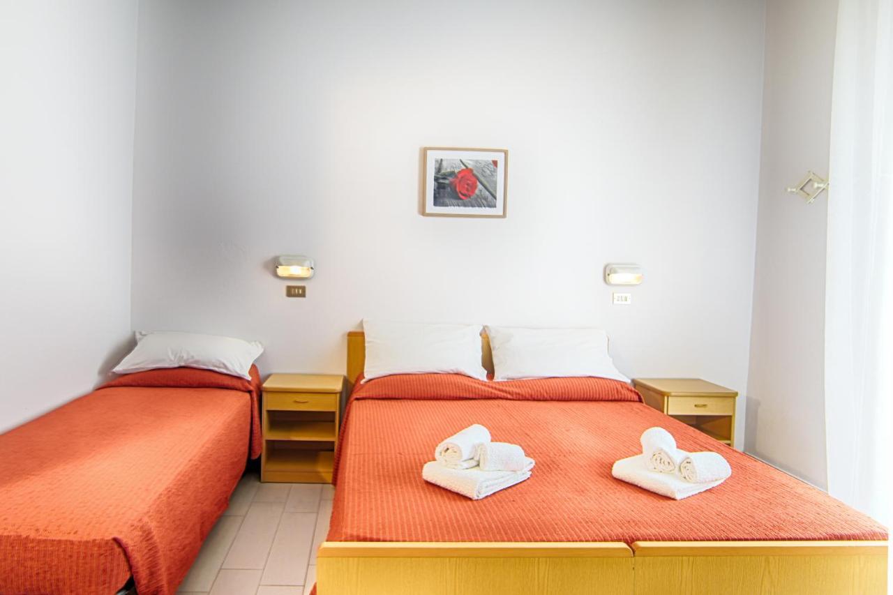 Hotel Raimondi Bellaria-Igea Marina Esterno foto