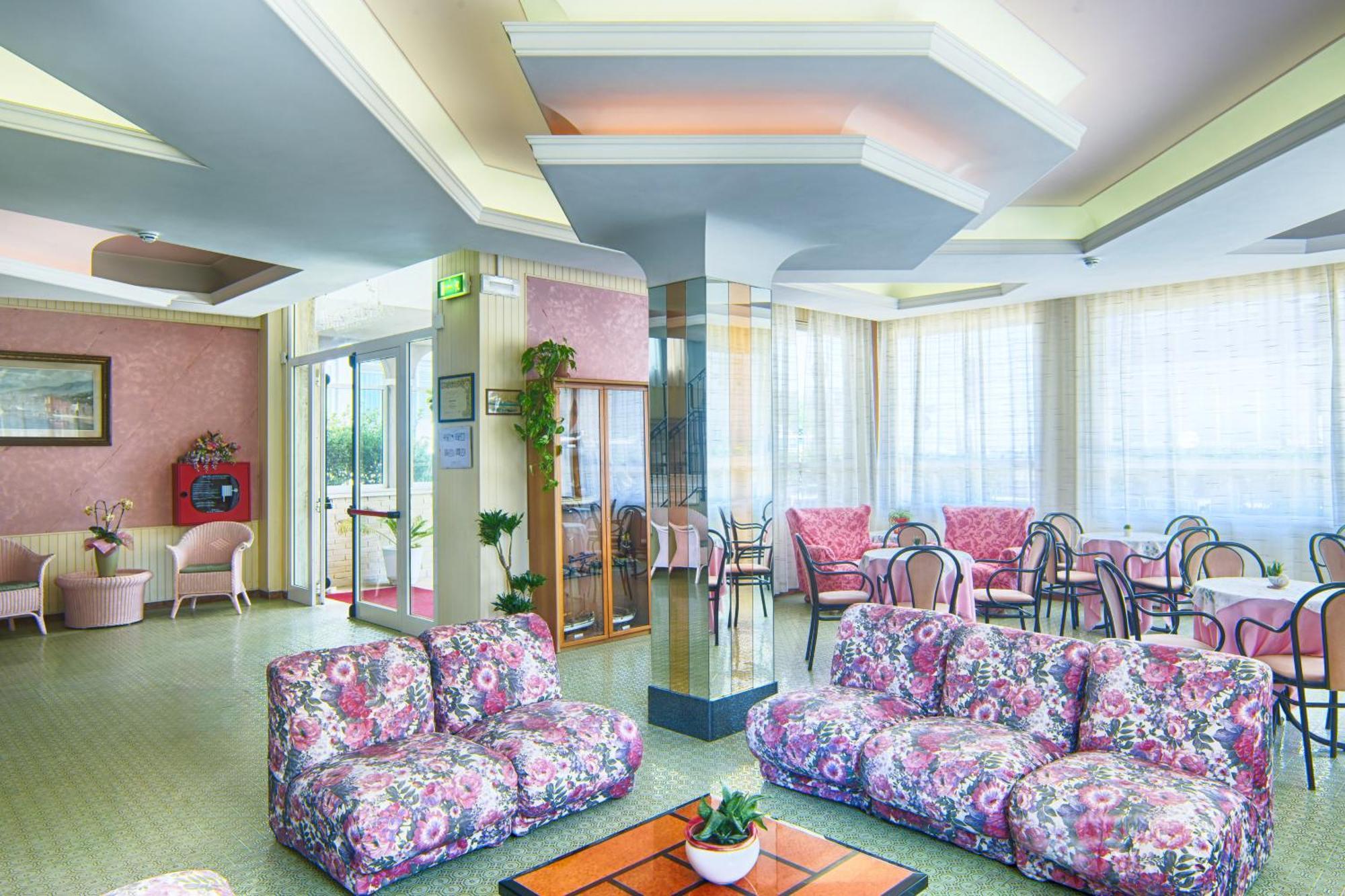 Hotel Raimondi Bellaria-Igea Marina Esterno foto